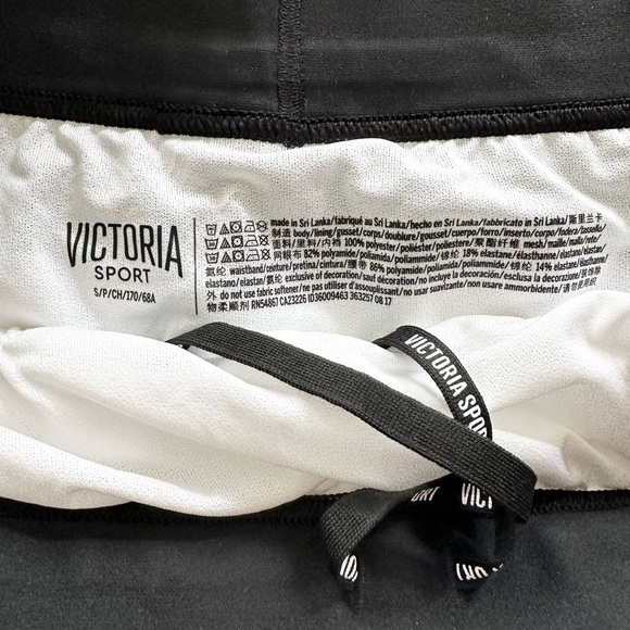 Victoria Sport Run Shorts White Lined - Picture 9 of 10